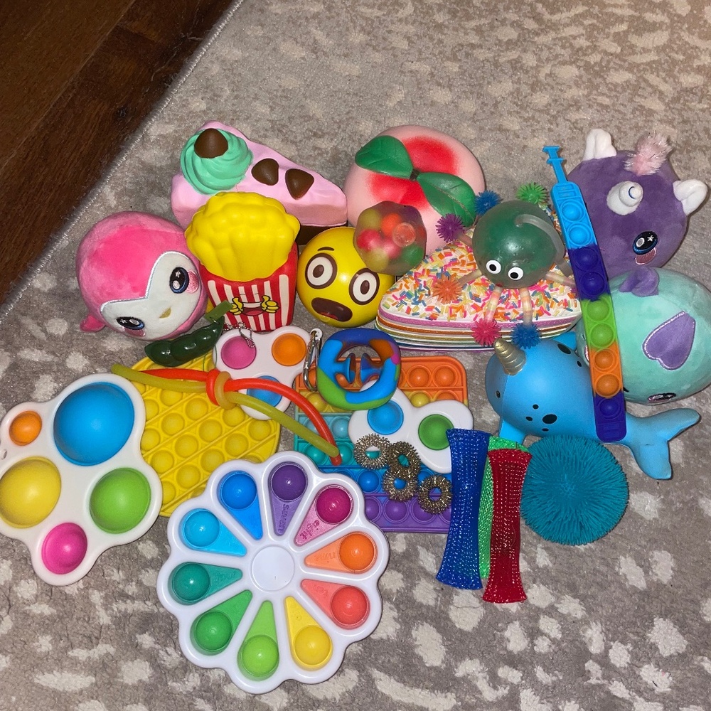 FIDGET TOYSSSS